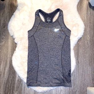FREE•✔️Nike Dry Fit Racerback